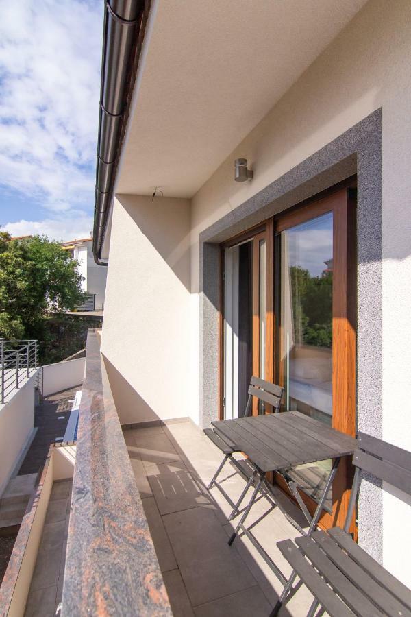 Apartments Edi & Tea Malinska Exterior foto